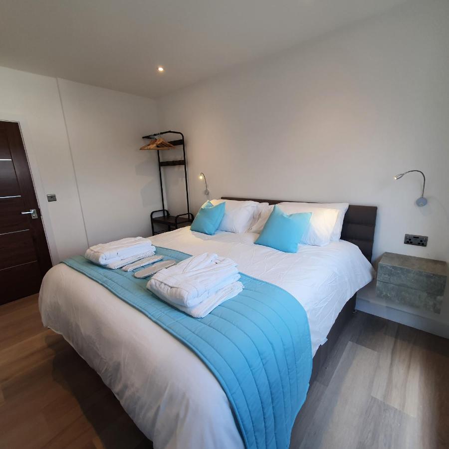 Central Penthouse With Hot Tub & Views 24 Cheltenham Dış mekan fotoğraf